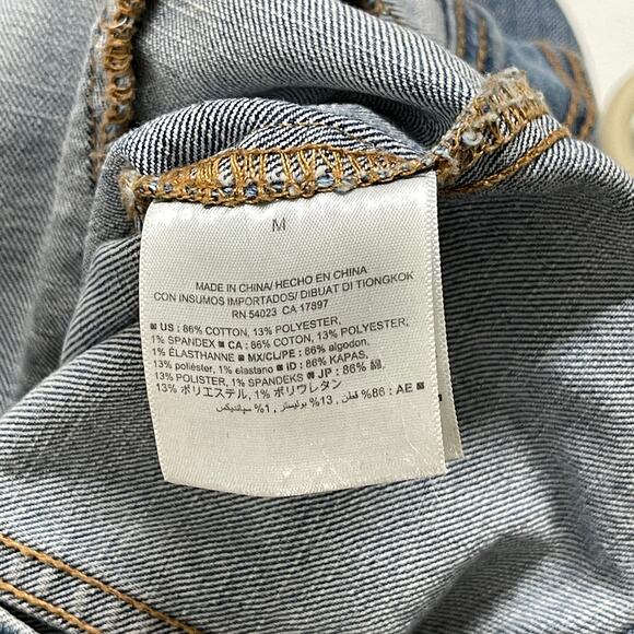 Old Navy Women Size M Denim Jacket Blue Medium Wash Trucker Button Front Classic - Picture 4 of 6